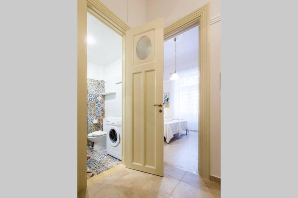 Neoclassical Apartment With 2 Bedrooms In Pireus Exteriér fotografie