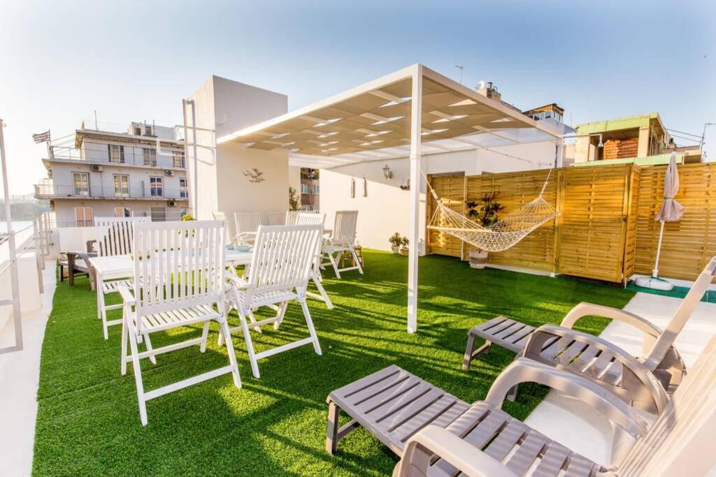 Neoclassical Apartment With 2 Bedrooms In Pireus Exteriér fotografie